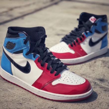 国内11月2日発売予定】ナイキ エアジョーダン1 レトロ ハイ OG