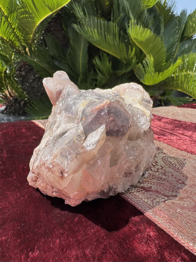 天然赤水晶クラスター 約1.05kg レッドクリスタル 【商品番号：m