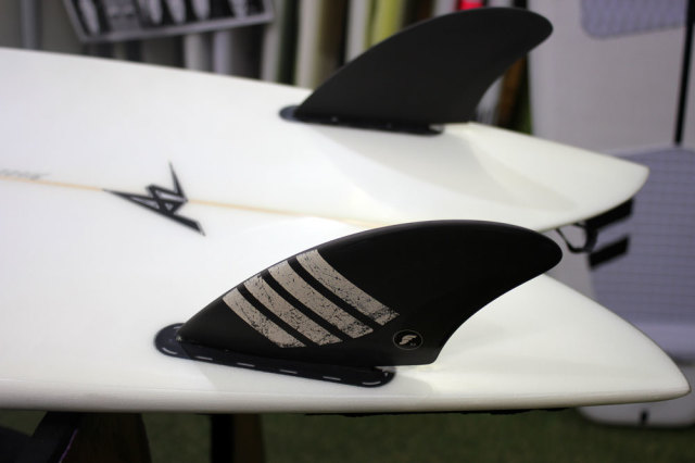 FUTURES FINS ALPHA FK2 CARBON TAN TWIN KEEL ツインキール エフケー2