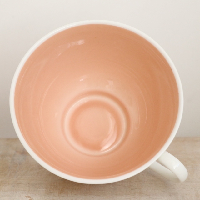 スージークーパー レイズドスポット ピンク ティーカップ＆ソーサー