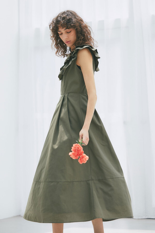 ラウンドフリルネックワンピース