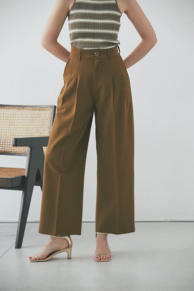 タックワイドパンツ