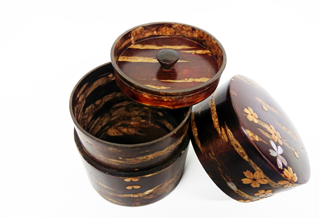 秋田の伝統工芸品,樺細工,キャニスター,茶筒,コーヒー入れ。桜皮細工