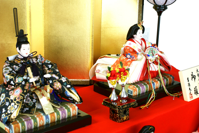 吉徳大光 ひな人形「十五人揃い 御雛」 七段飾り/602-024