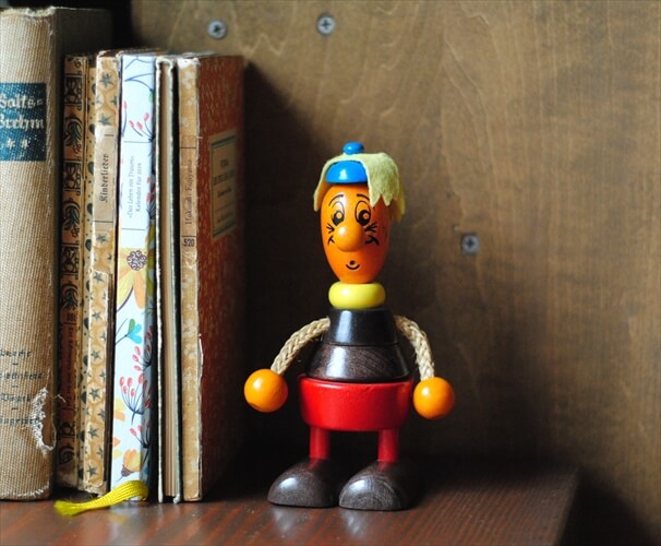 ドイツより ヴィンテージ かわいい木製フィギュア ウッド オブジェ