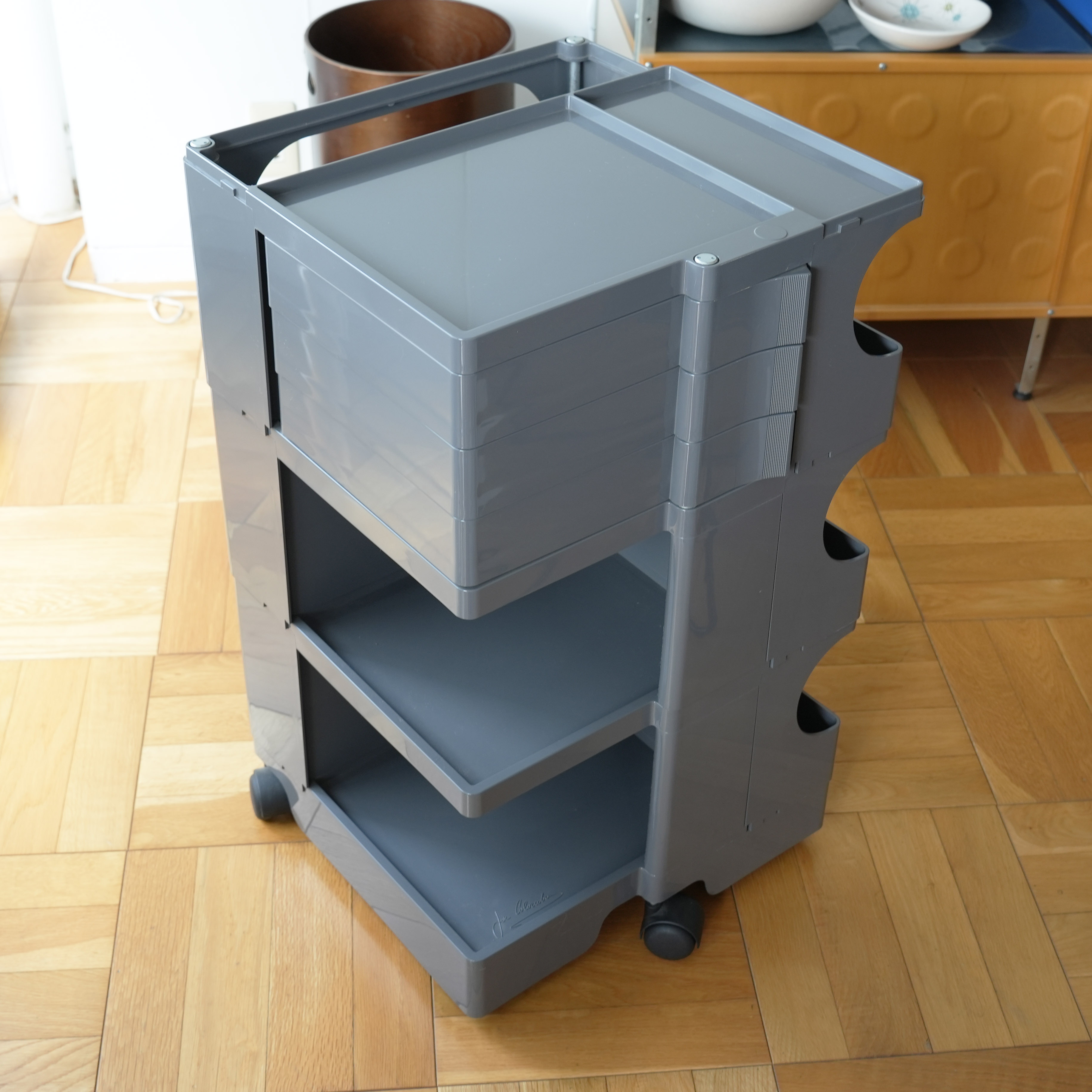 ボビーワゴン 3段3トレイ トルネードグレー フル装備展示品 Boby Wagon