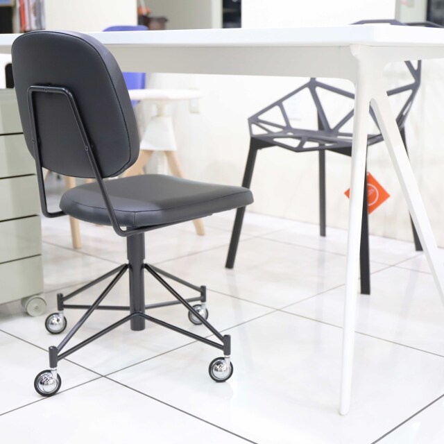 CM231チェア Pierre Paulin ピエール・ポラン METROCS メトロクス