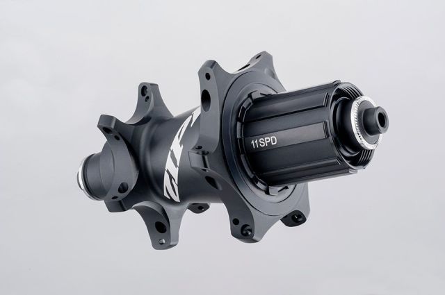 ロードバイクショップCOG'S ｜ ZIPP ジップ 858 NSW Disc-brake