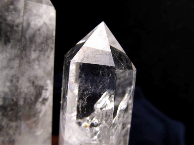 天然透明 水晶ポイント (六角柱) 100グラム-110グラム 透明感抜群