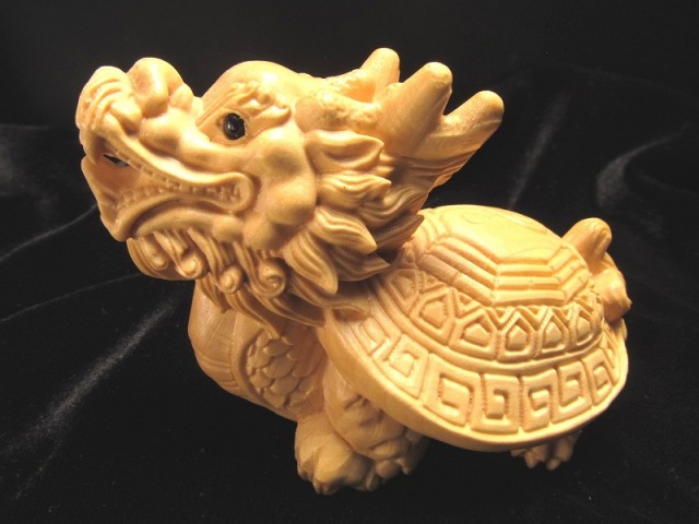 極上手彫り 木彫り ロングイ 龍亀 置物 幅約70mm 風水やインテリアに