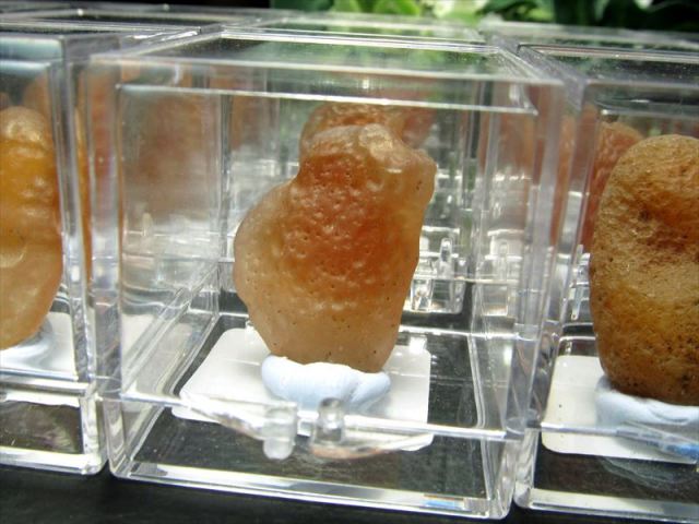 ミニチュア原石シリーズ 瑪瑙(アゲート) 原石 ケース付き コレクション