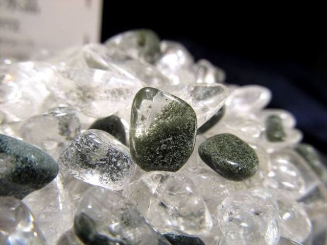 在庫あるだけ 幻の激レア水晶 ガネーシュヒマール産 水晶 クローライト