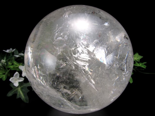 店頭展示中 全てを超える特大レインボー 巨大水晶丸玉 天然虹入り水晶