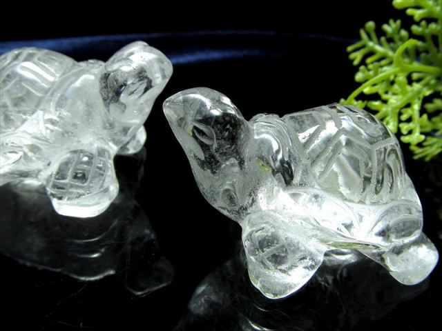 超透明 水晶 カメ 置物 Sサイズ 重さ30g前後 最大幅45mm前後 1個売り