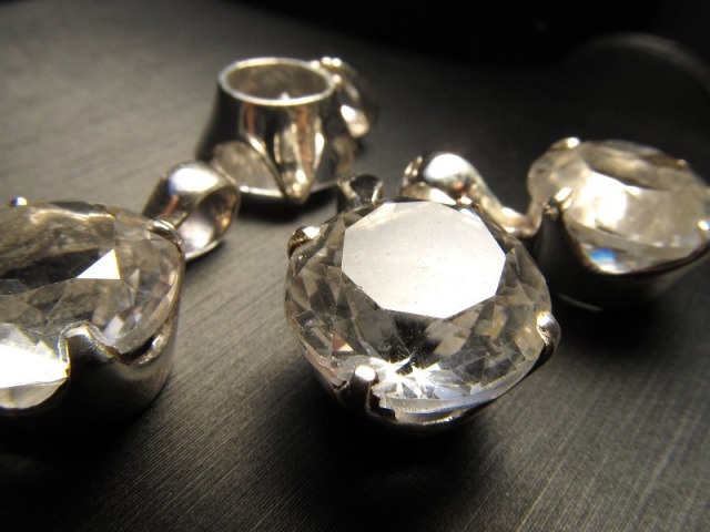 ブラジル水晶 ブリリアントカットペンダントトップ 石サイズ直径13mm