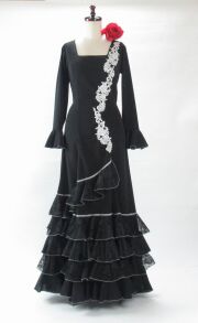 フラメンコ・ドレスショップ・ナオミ オーダーメイドの衣装屋さん