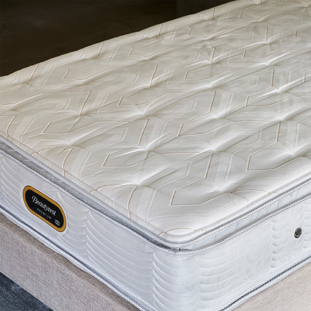 神宮前ニューフィットピロートップ シモンズビューティレスト神宮前