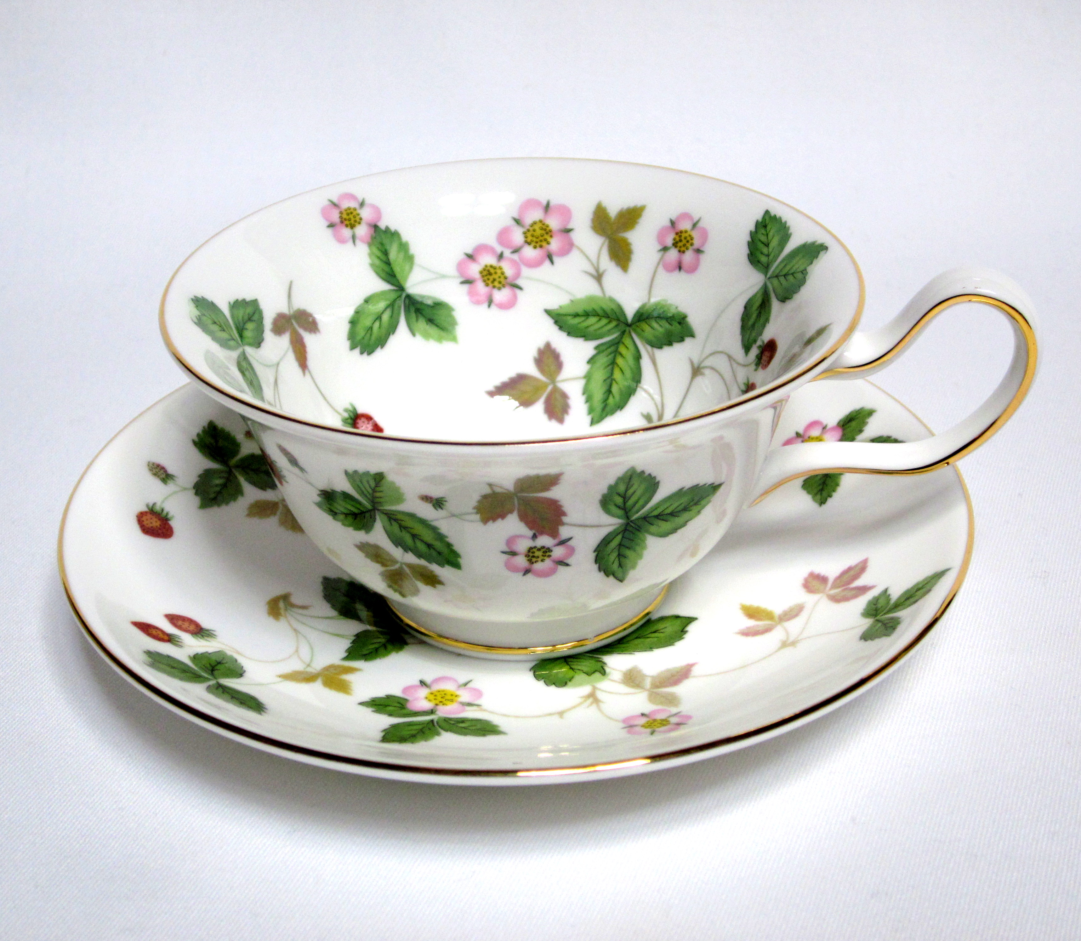 ウェッジウッド（Wedgwood）ワイルドストロベリー ティーカップ
