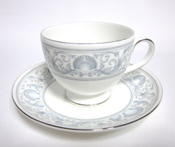 ウェッジウッド（Wedgwood）ドルフィンホワイト コーヒーカップ