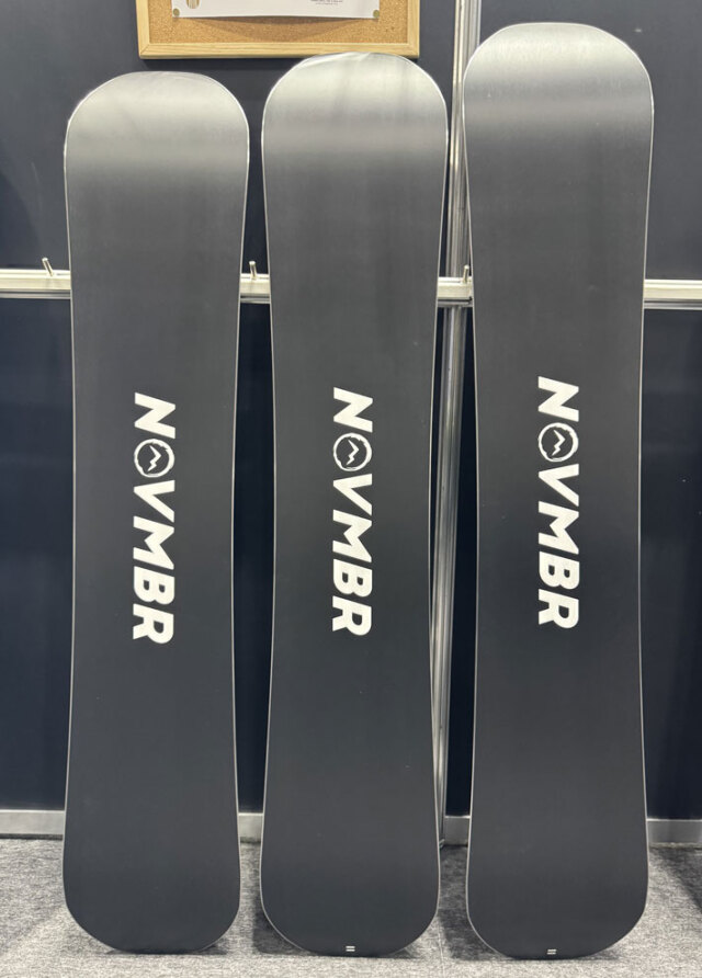 NOVEMBER ARTROCK50 ノーベンバーダブルキャンバー スノーボード 25-26