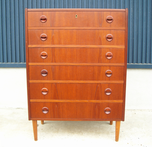 デンマークのビンテージ6段チェスト｜北欧家具アンバーデザイン