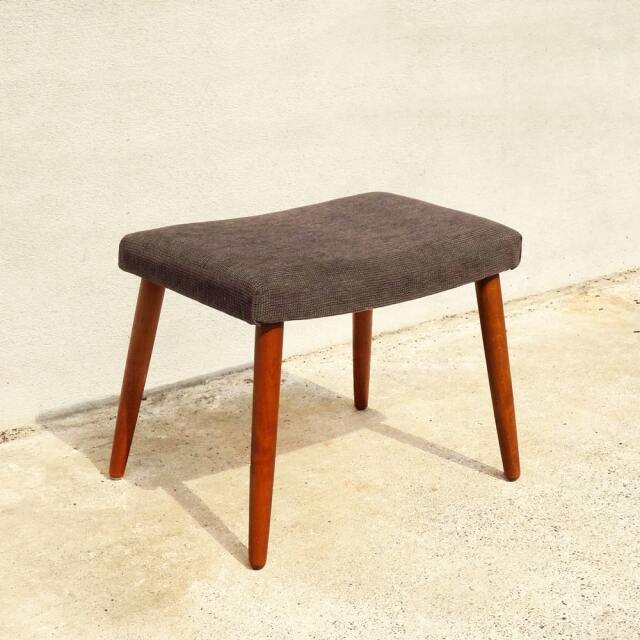 北欧ヴィンテージ茶色いオットマン・スツール｜北欧家具アンバーデザイン