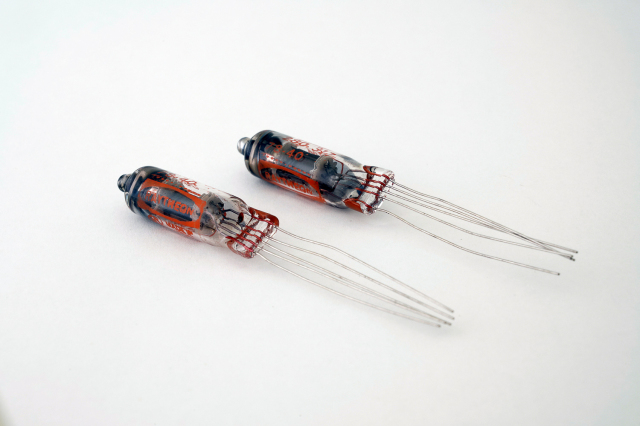 5703WB JAM-RAYTHEON ミニチュア管 2本1組