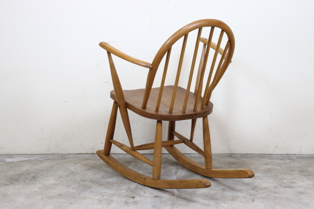 イギリス アーコール社 ercol フープバックロッキングチェア す88-1
