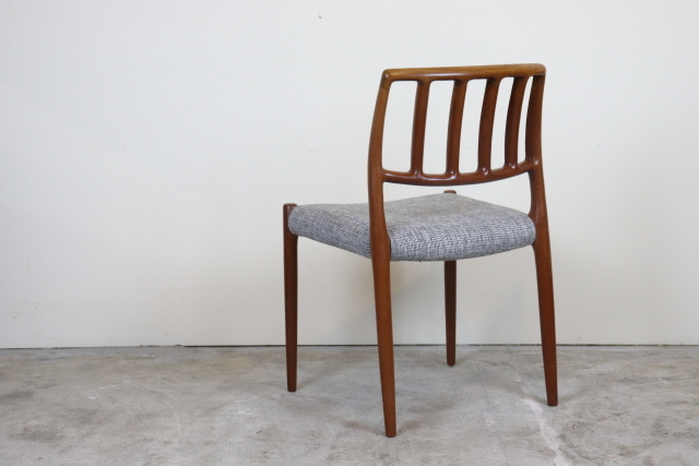 美品【ヴィンテージ モラー82】チーク 座面新品 / yチェア 美品