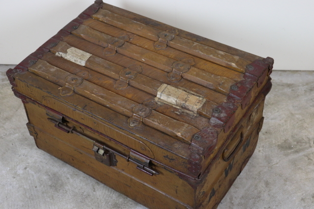 スチールボックス トランク アンティーク イギリス製 ち9-1