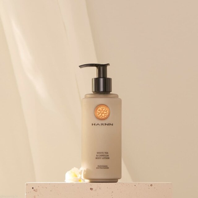 ホワイトティー＆カメリア ボディローション HARNN