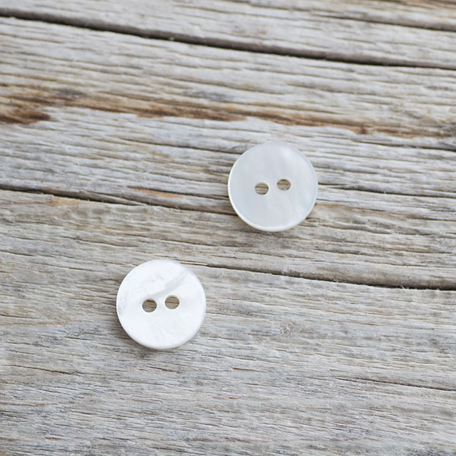 白蝶貝ボタン 8mm以下|貝ボタンの卸通販《タカシマボタン》