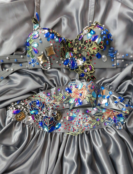 ベリーダンス衣装】透明感溢れるシルバーグレーが美しい！ベリーダンス