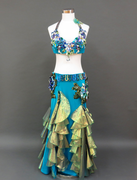 ベリーダンス衣装】トルコブルーに咲き誇るフラワー刺繍が美しい！高級