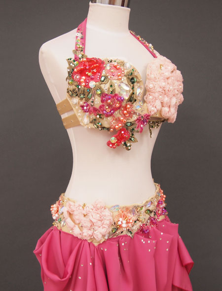 ベリーダンス衣装】ローズ咲き誇る華やかなピンクコスチューム