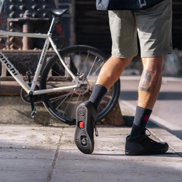 クローム パナレーサー サウスサイド 3.0 プロ CHROME Panaracer