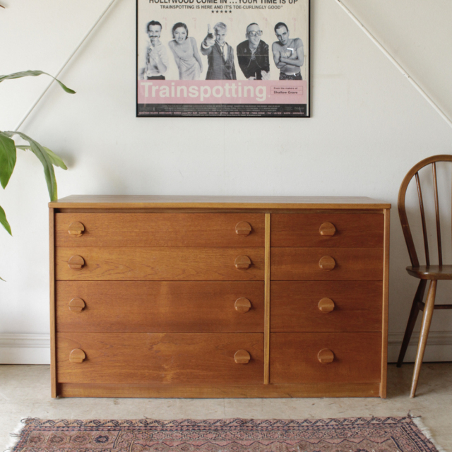 イギリス・STAGスタッグ社製【ビンテージチーク】チェスト・サイド