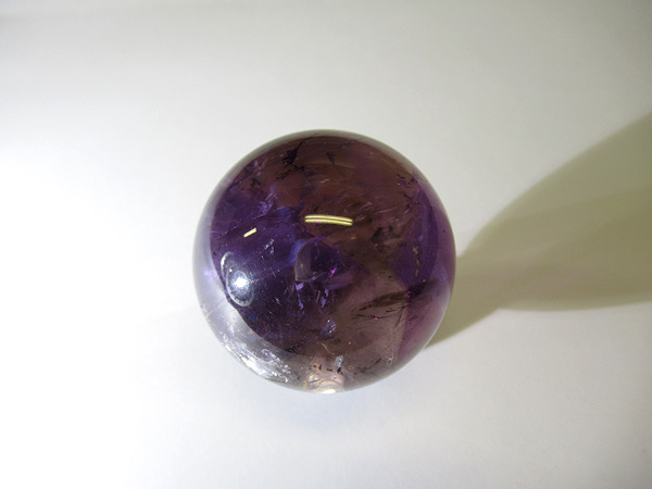 ブラジルバイーア州産 ファントム トラピッチェアメジスト丸玉