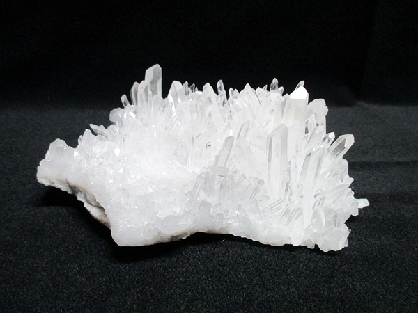 水晶 クラスター 【中国 四川省産】 最高品質 原石 【鬮石（くじいし