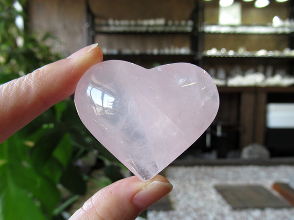 ローズクォーツ ハート マダガスカル産 | 天然石専門店【鬮石】