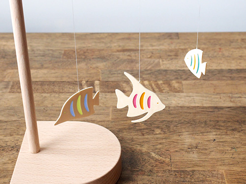 卓上木製モビール(エンゼルフィッシュ) おとぎ屋｜木のおもちゃ KURABOKKO