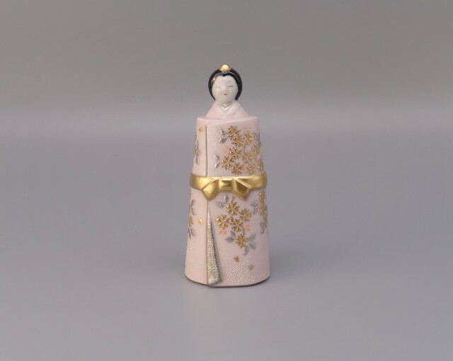 陶雛（雛人形）（台・金屏風・木札付） [ 三代 仲田錦玉 ]