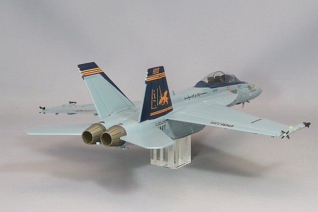 ホビーマスター 1/72 F/A-18F スーパーホーネット アメリカ海軍 VFA-32