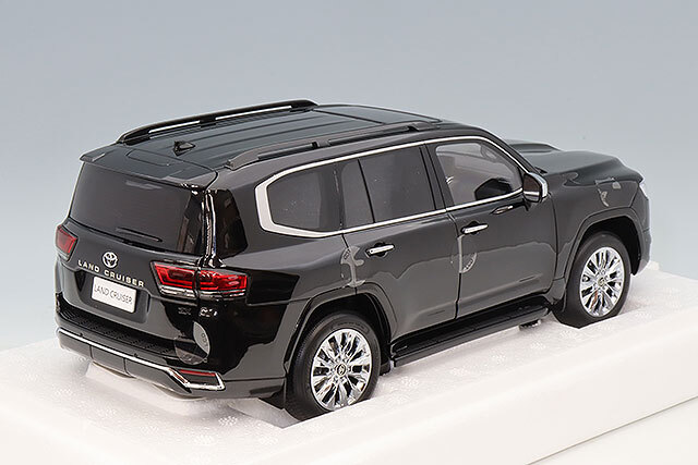 LCDモデル 1/18 ランドクルーザー300 ZX ブラック