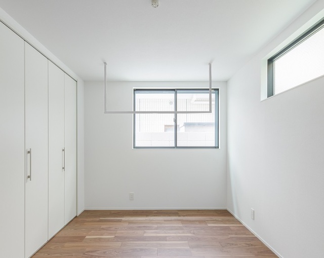 工事資材コム｜森田アルミ工業 天井付け物干し kacu カク ブラック U字