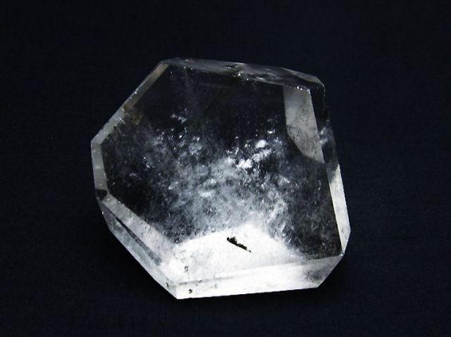 ガーデンクォーツ（庭園水晶）原石[T72-2444]