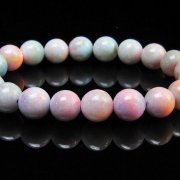 ハックマナイトの意味｜紫外線で変色するコレクターが熱望する希少石