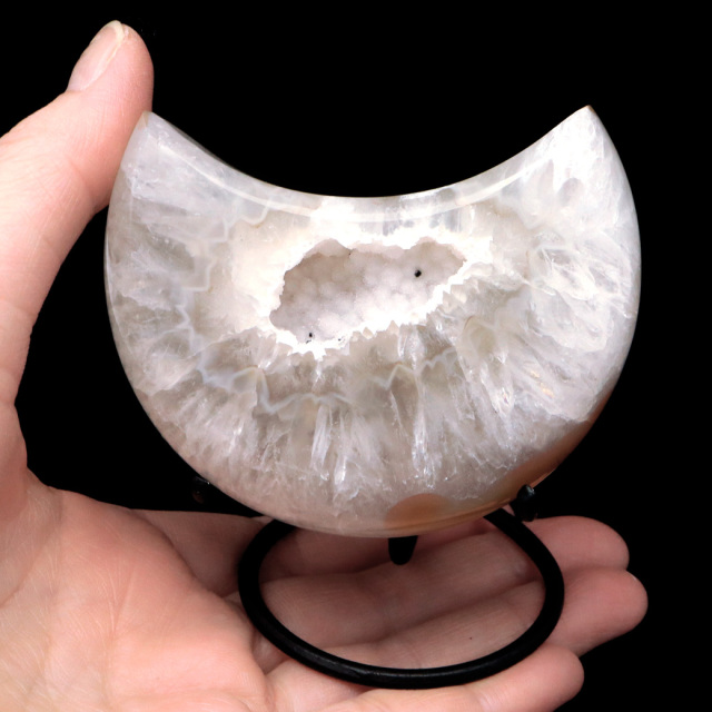 メノウ 月型 台付き 置き物 ブラジル産 アゲート 197g 瑪瑙 水晶