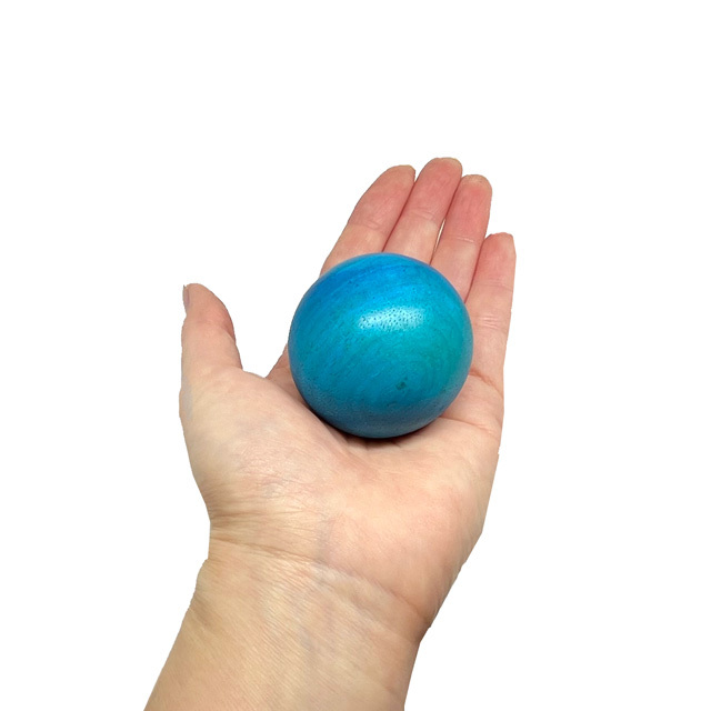 使い方のアレンジは無限大！すべすべの木肌とアースカラーが美しい木球