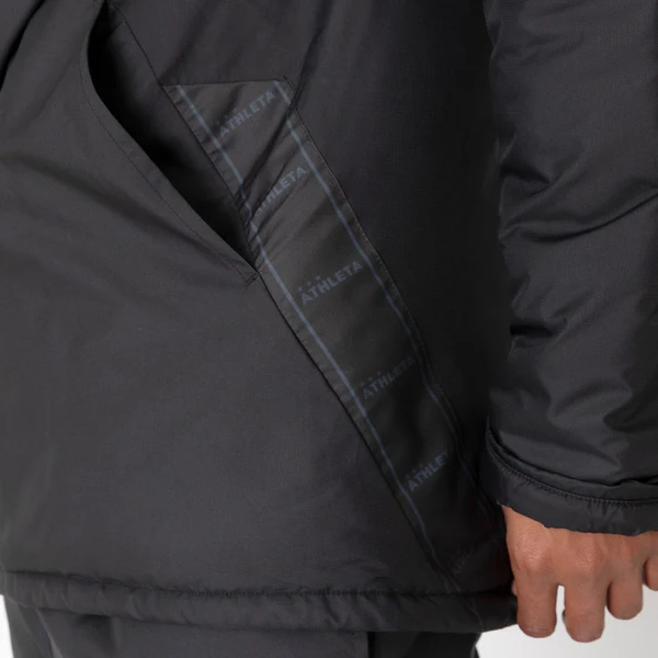 20%OFF】 ATHLETA(アスレタ) 中綿ハーフコート ブラック 18014